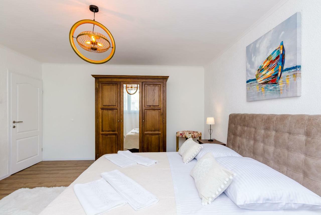 Maha Place Apartment *