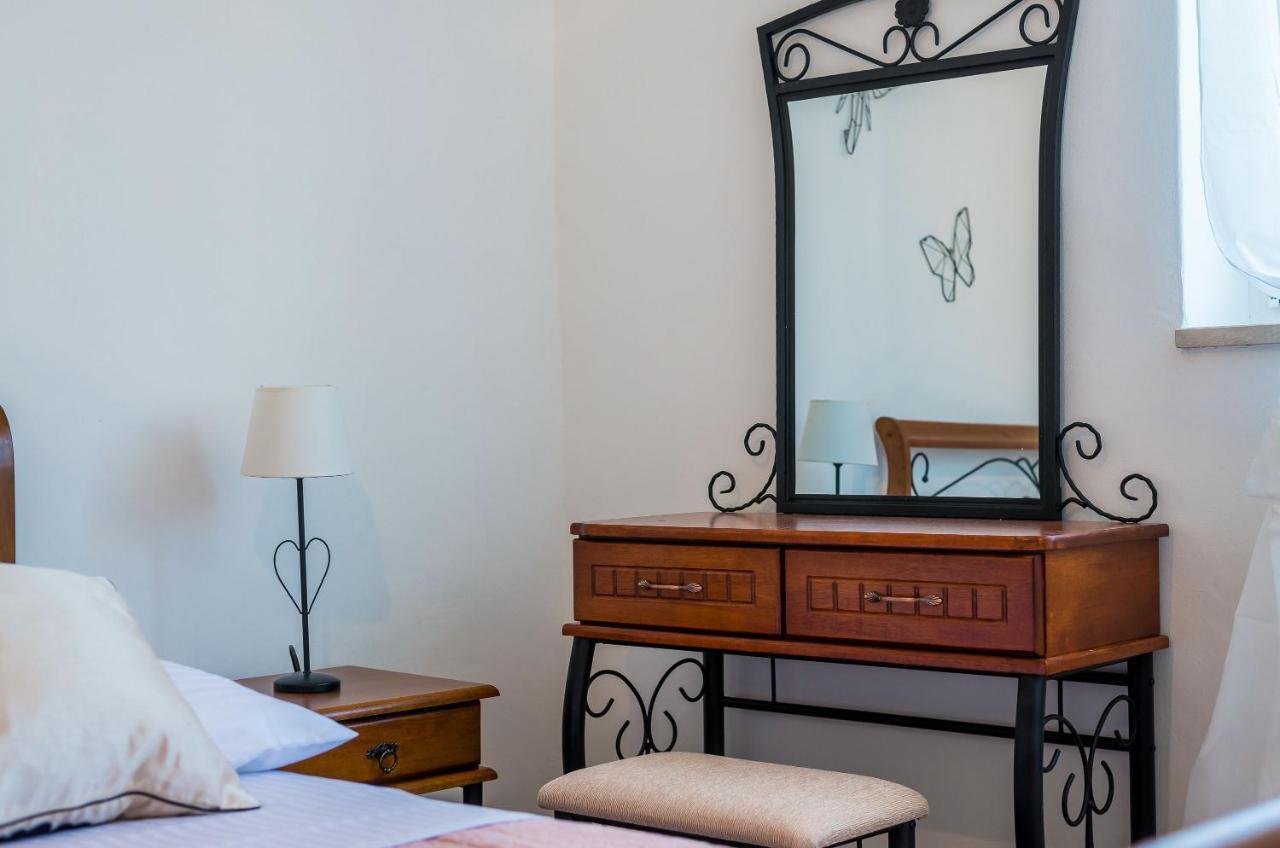 Maha Place Apartman *